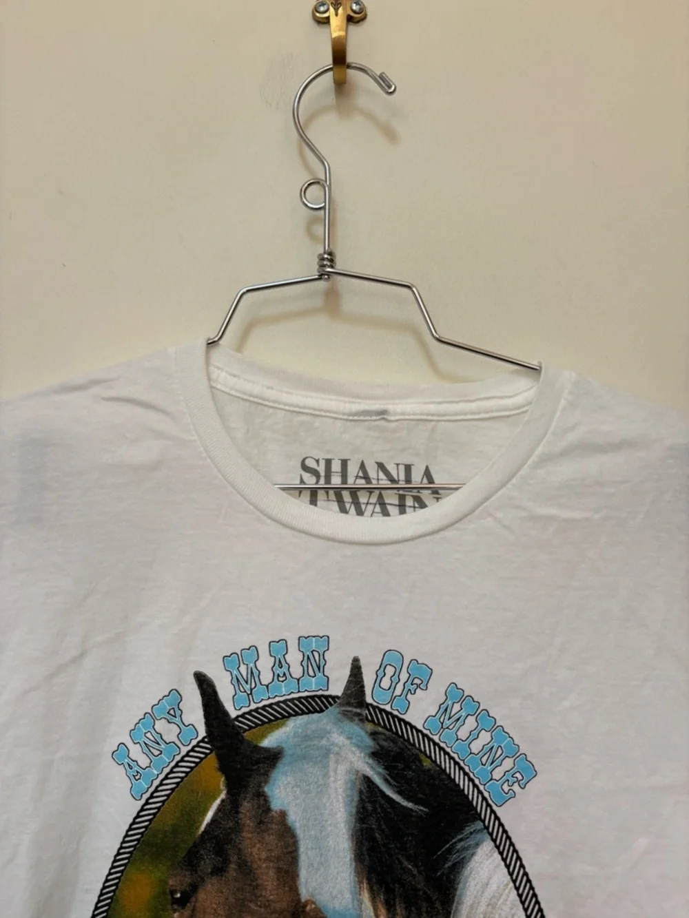 NWOT Urban Outfitters Shania Twain Any Man Of Mine Graphic Tee Size Medium